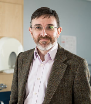 Dr Simon Hart