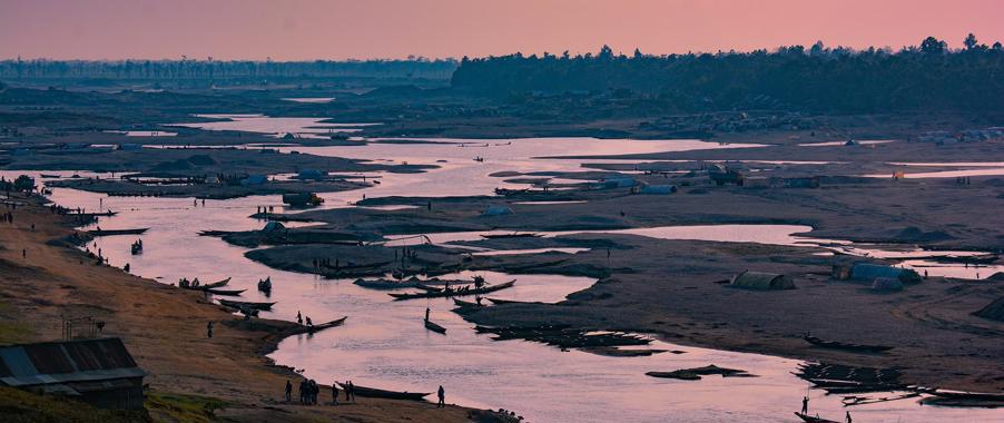Sediment mining (copyright Jim Best)