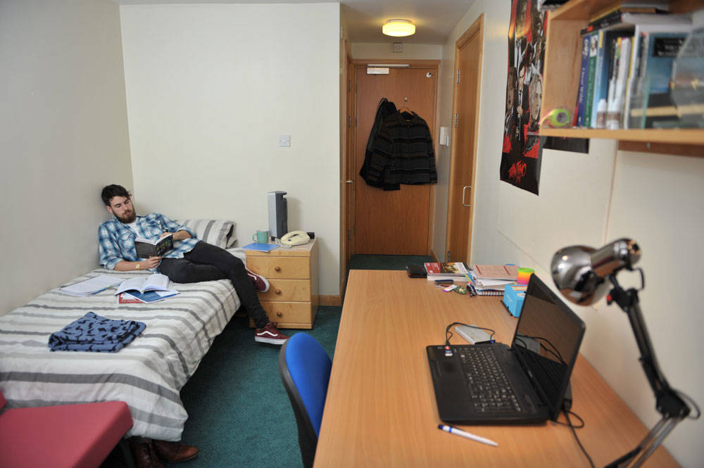 Taylor Court bedroom