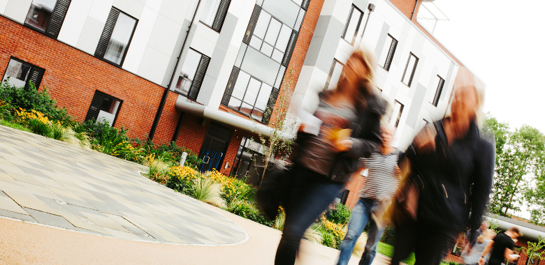 Students arriving at the University of Hull