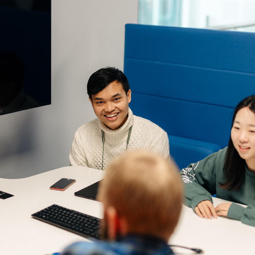 students working in the Business Lounge