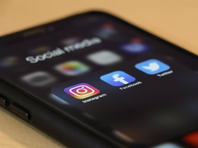 Evidence-based training workshops for professionals on social media use in aftermath of suicide