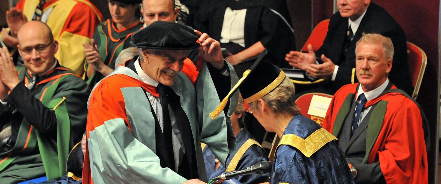 Omar Sharif receives an Honorary Degree from the University of Hull