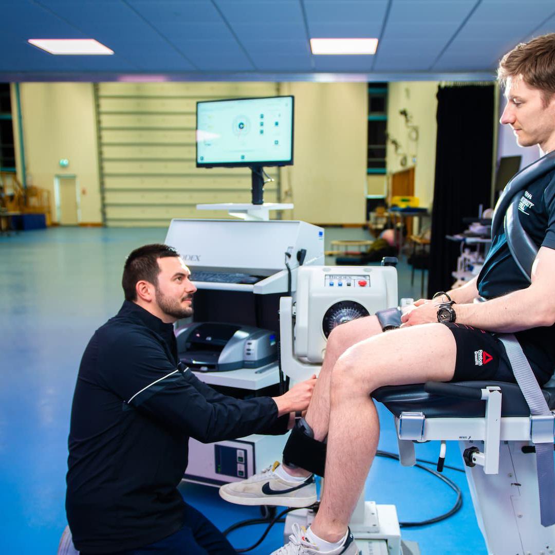 students using equipment in the Biomechanics lab
