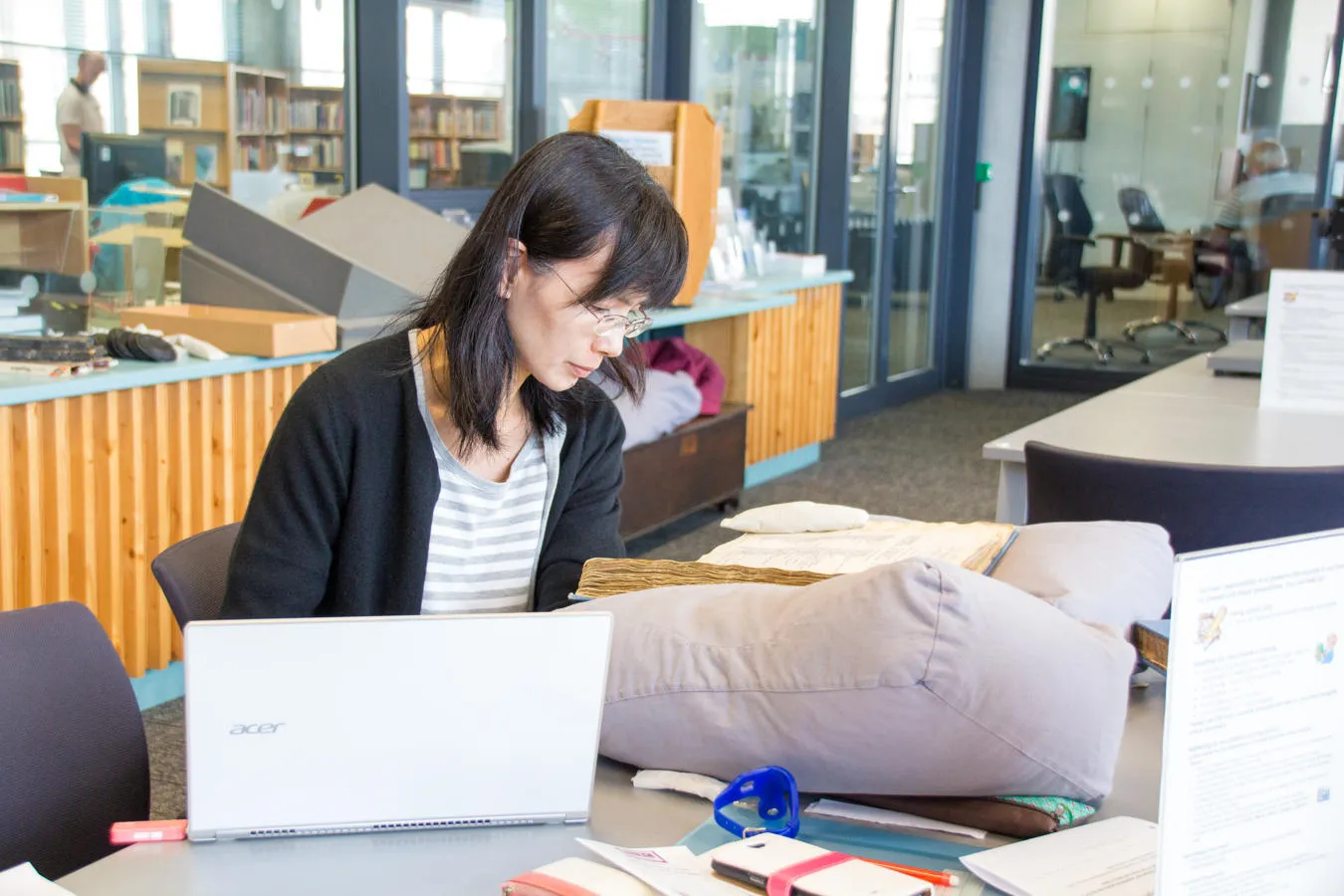 reader in searchroom