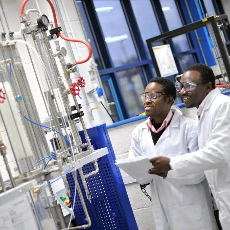 International Students in the Chemical Engineering Lab at the University of Hull