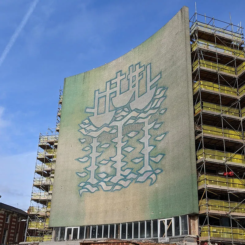 The Ships in the Sky mural on the old Bhs building in Hull