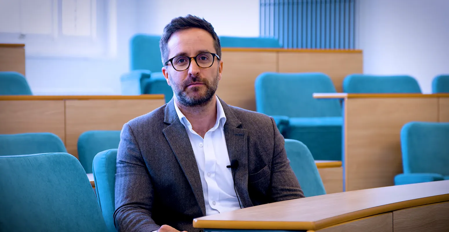 Dr Tom Hoyland
