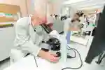 Zoology and Biological Sciences students in a Lab at the University of Hull