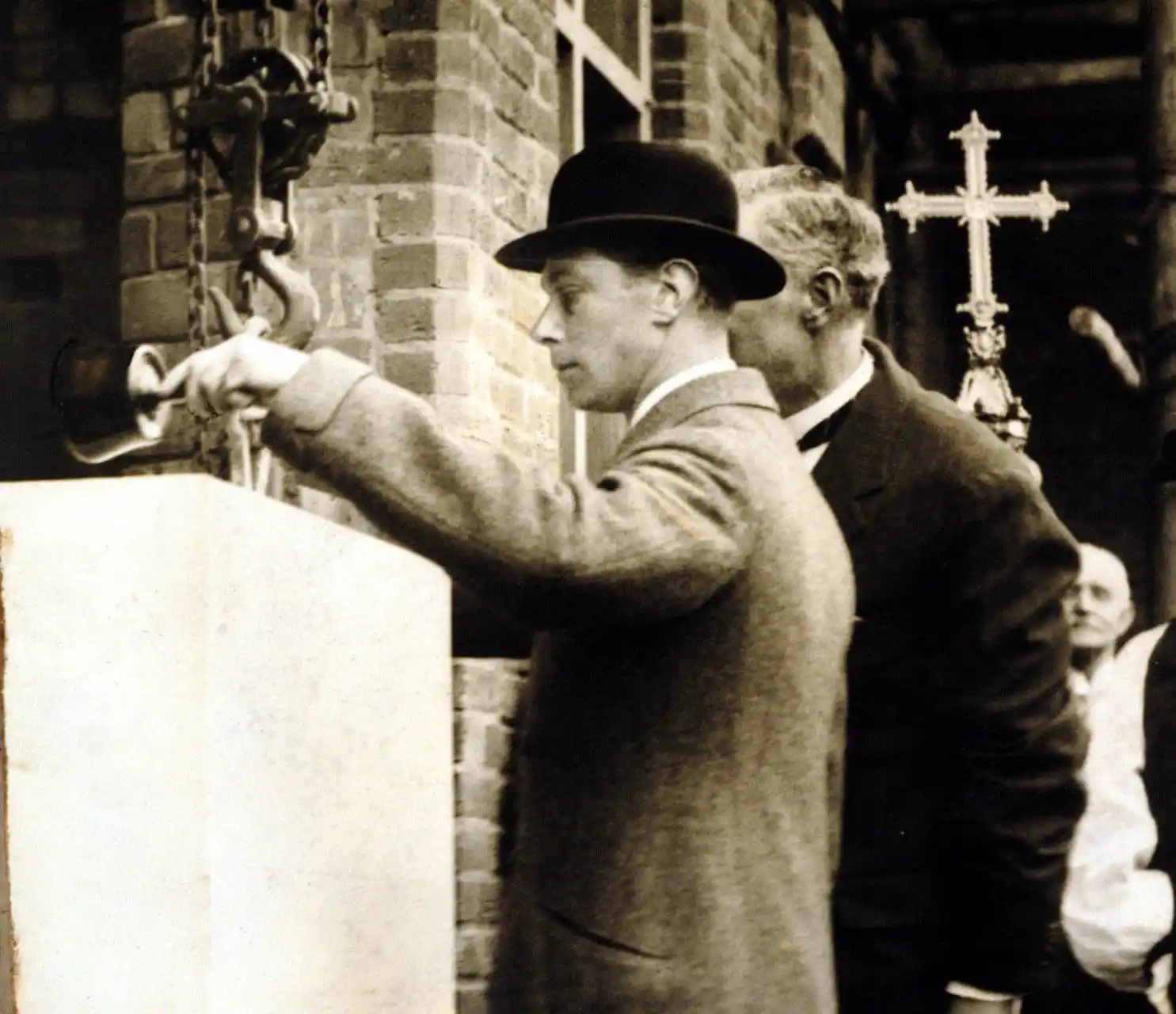 The foundation stone for the University is laid by the Duke of York, later King George VI