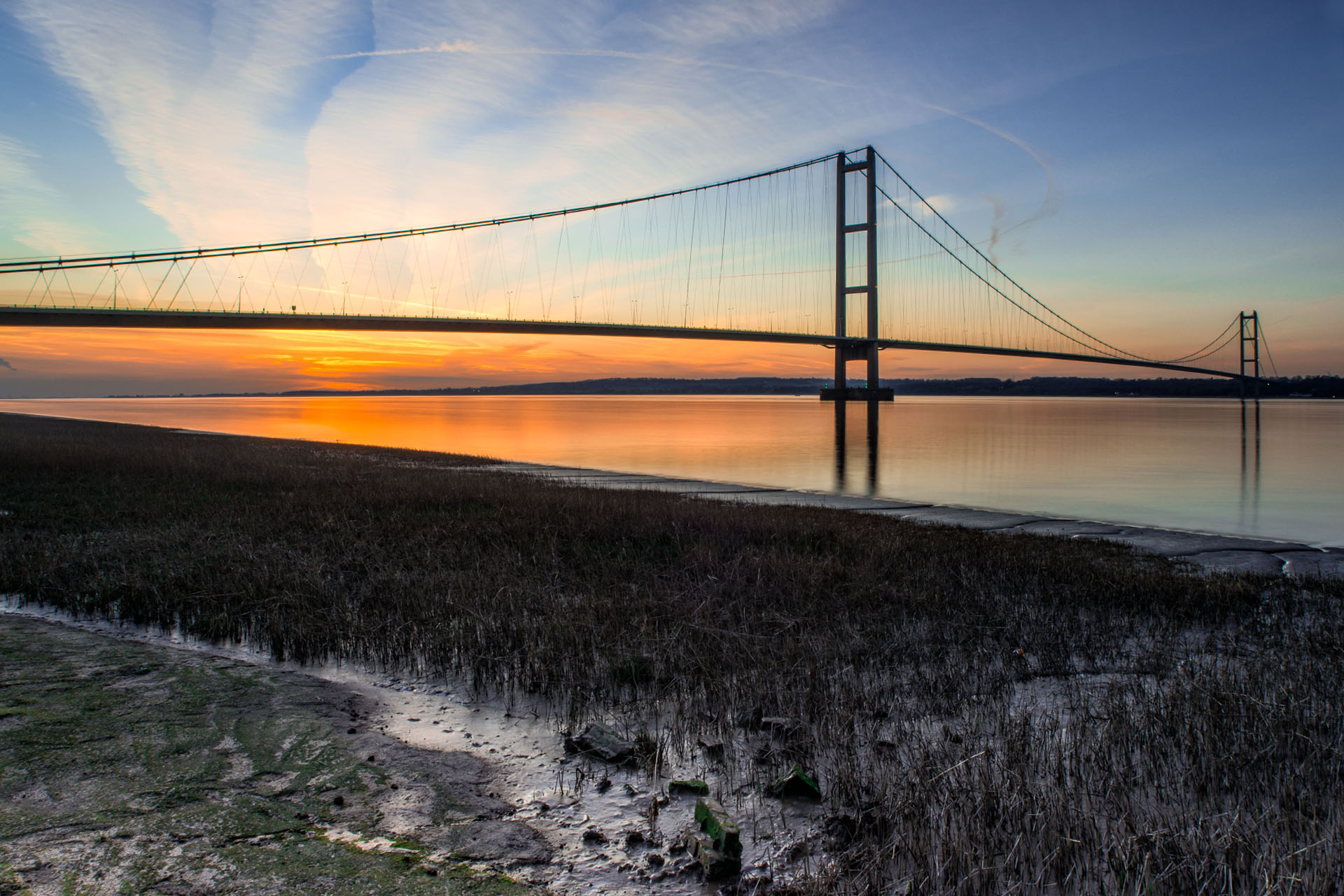 Humber Bridge at dusk