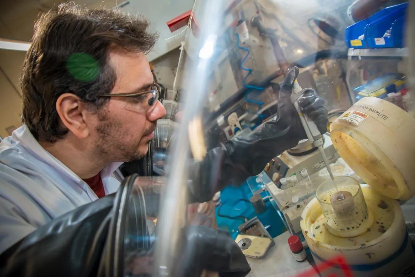 Physics Equipment at the University of Hull