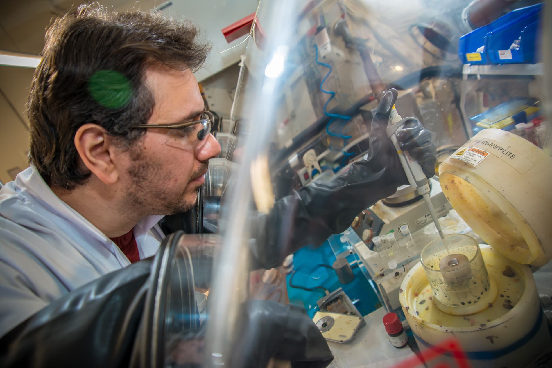 Physics Equipment at the University of Hull