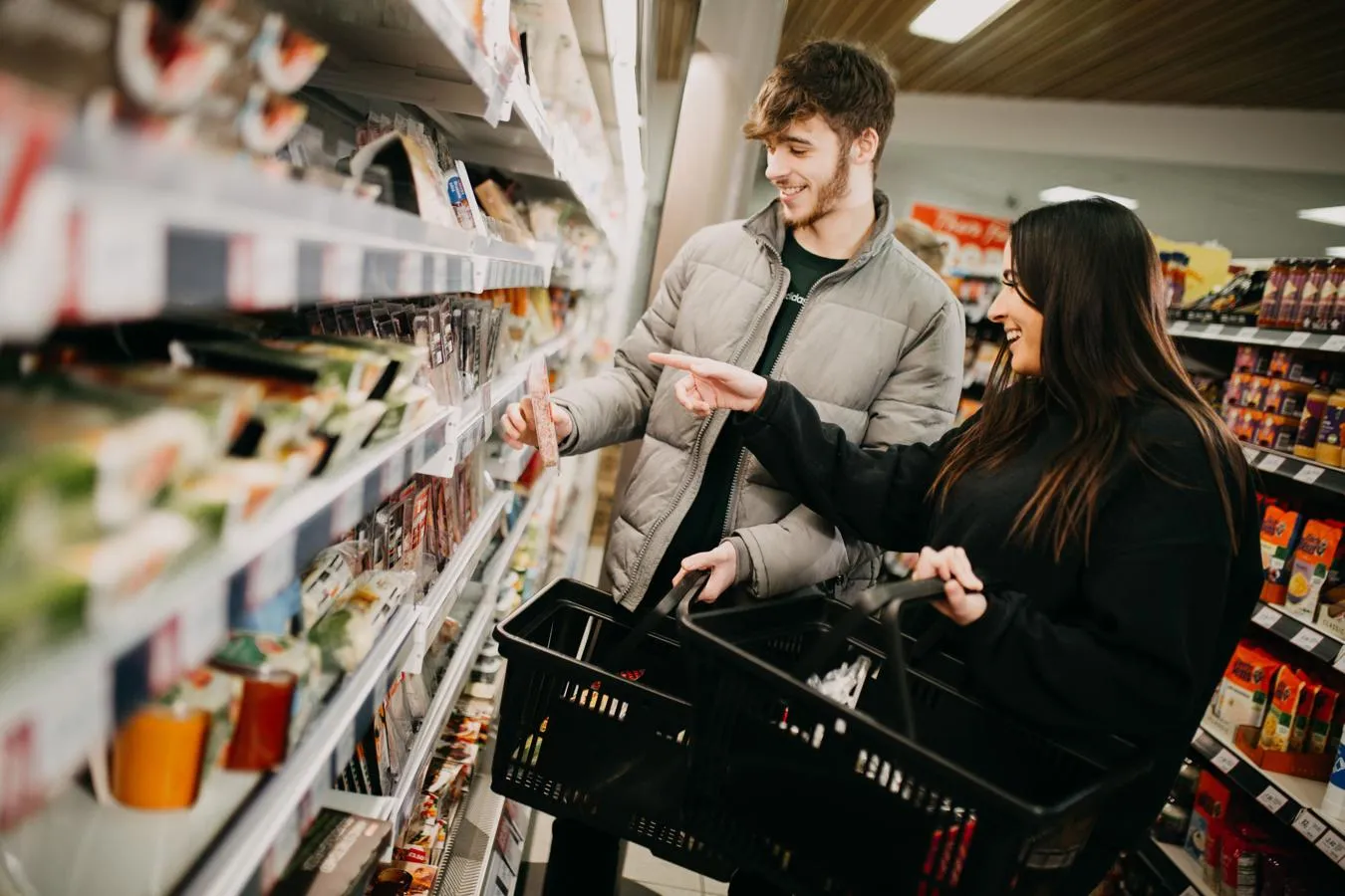 Student shopping at the Spa in the Student Union