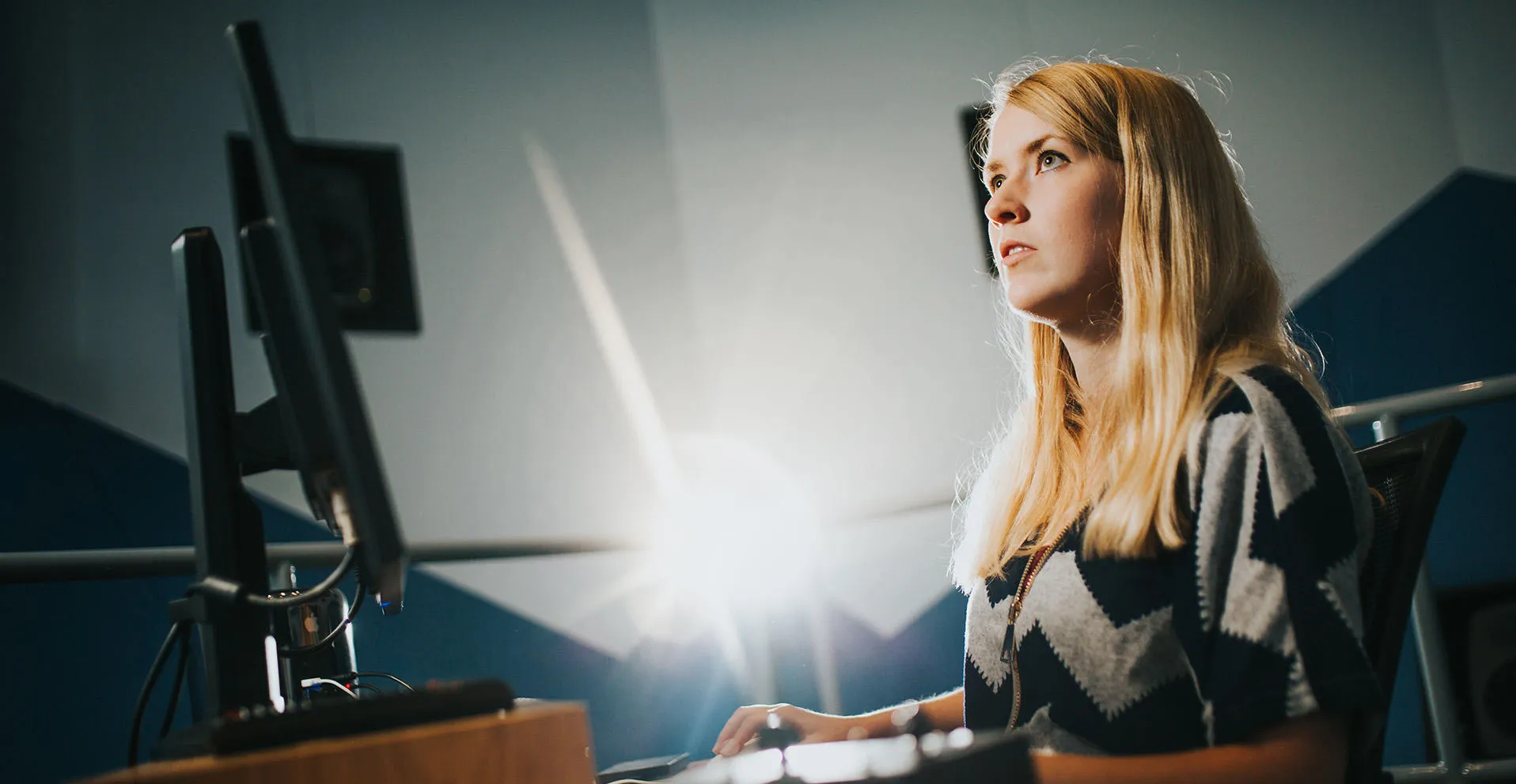 A music student uses a computer