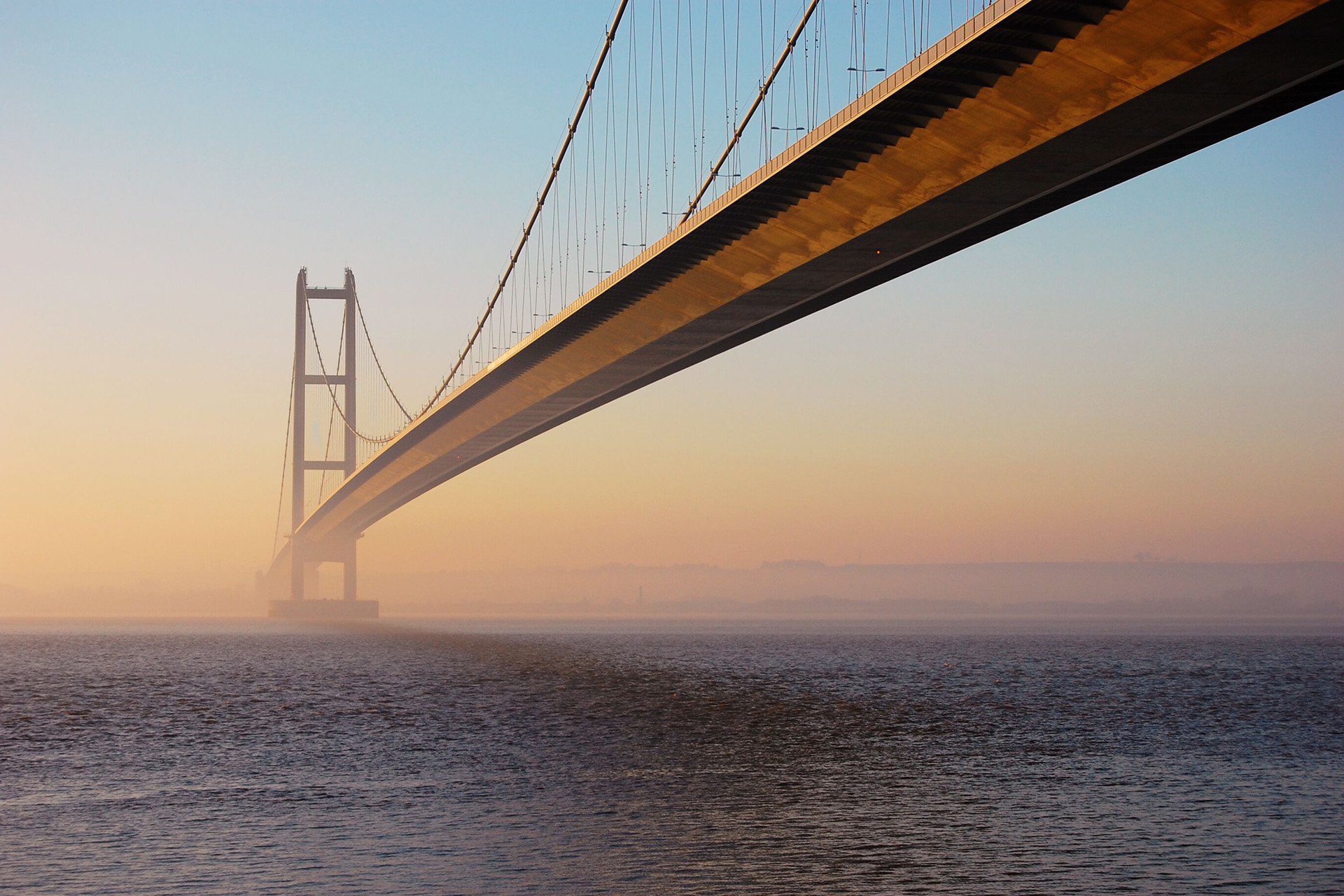 Humber bridge in the mist