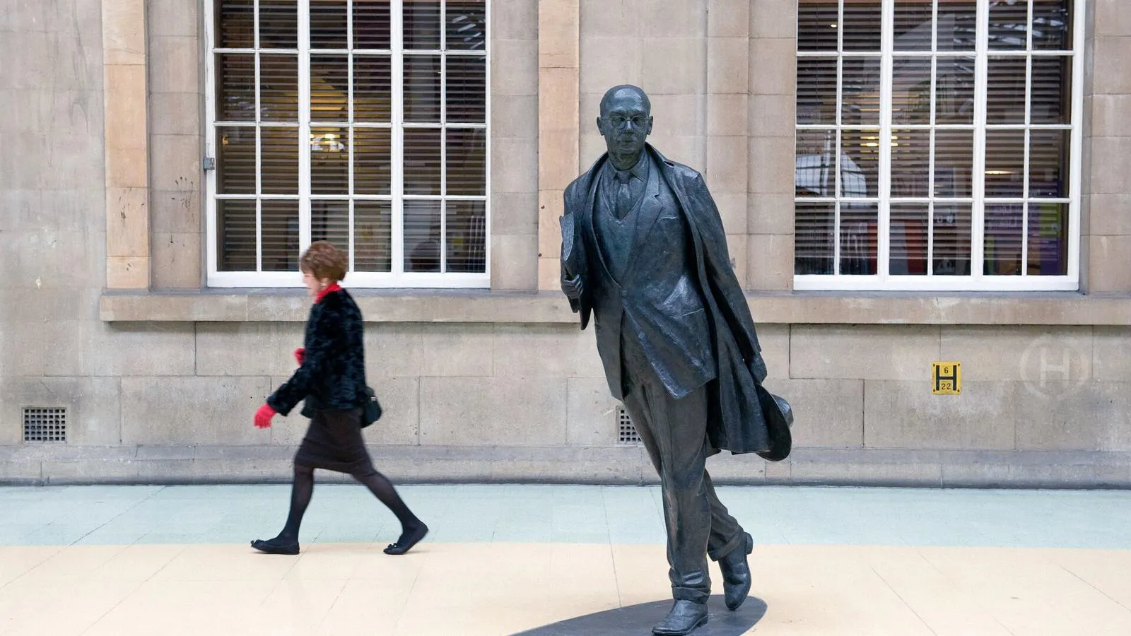 Statue at the train station