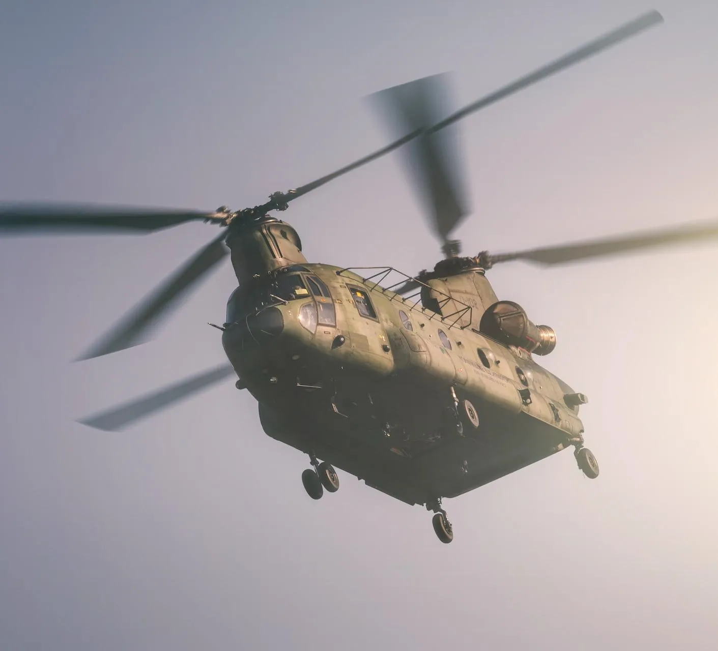 A chinook helicopter in flight