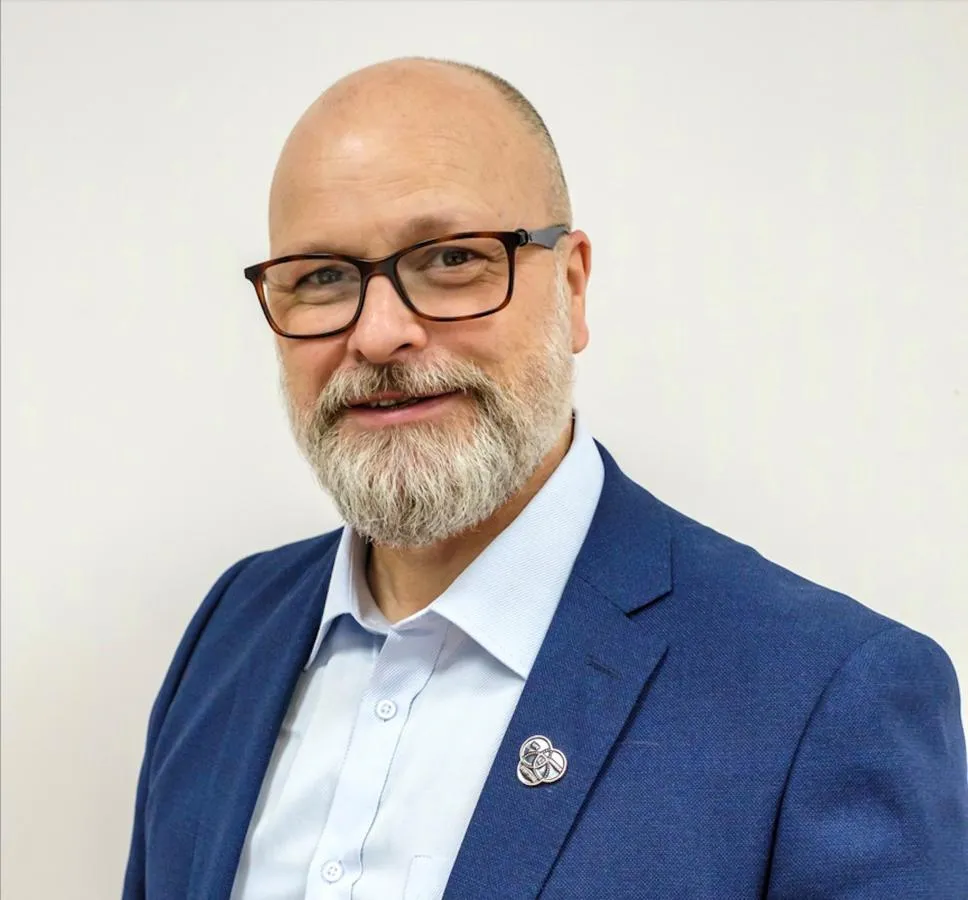 Alan Raw - University of Hull Alumni