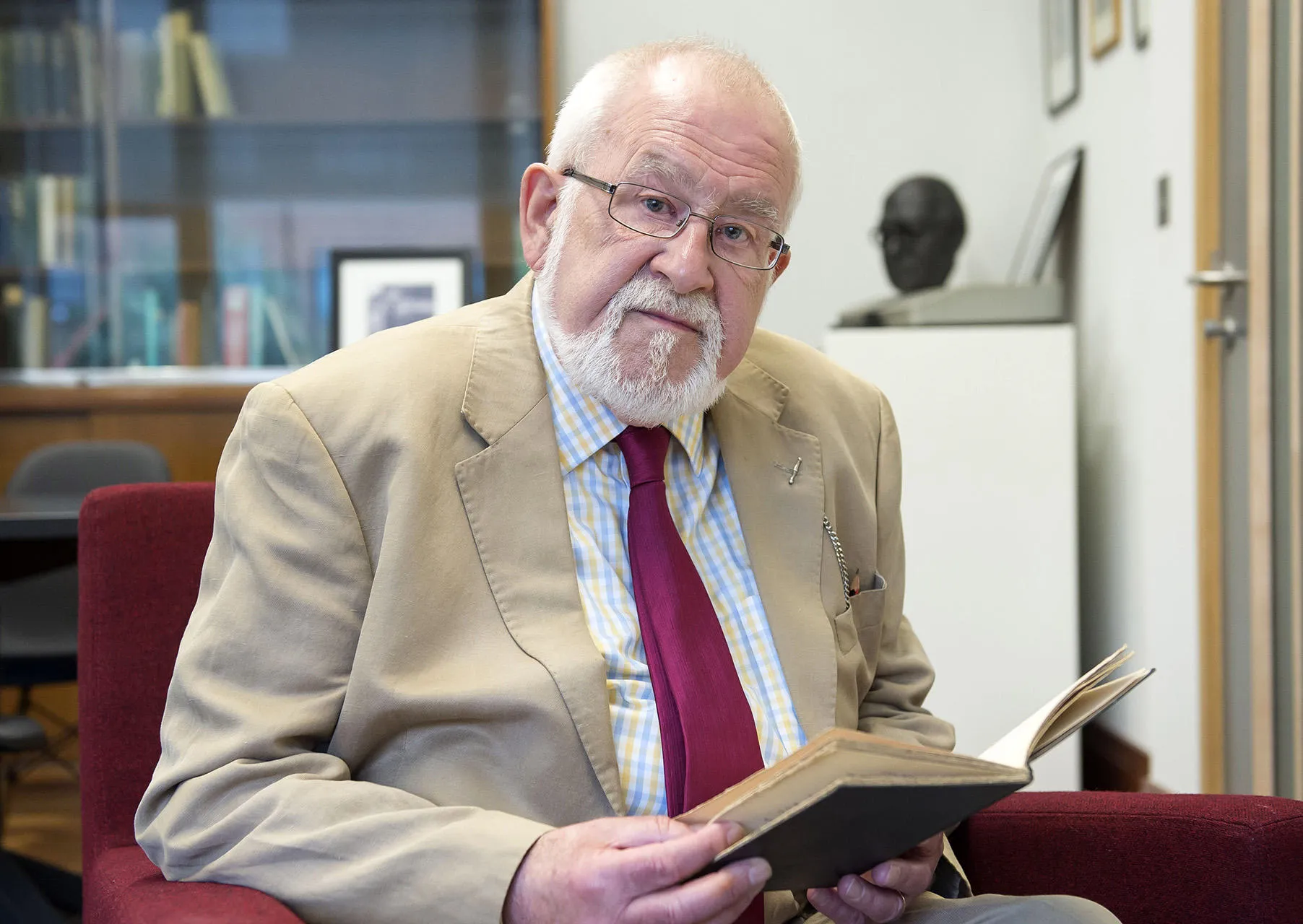 University of Hull alumni Douglas Dunn