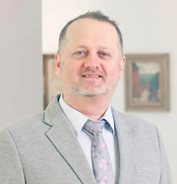 Dr Dmitriy Kuvshinov