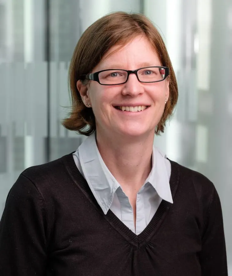 Portrait of Dr Elaine King