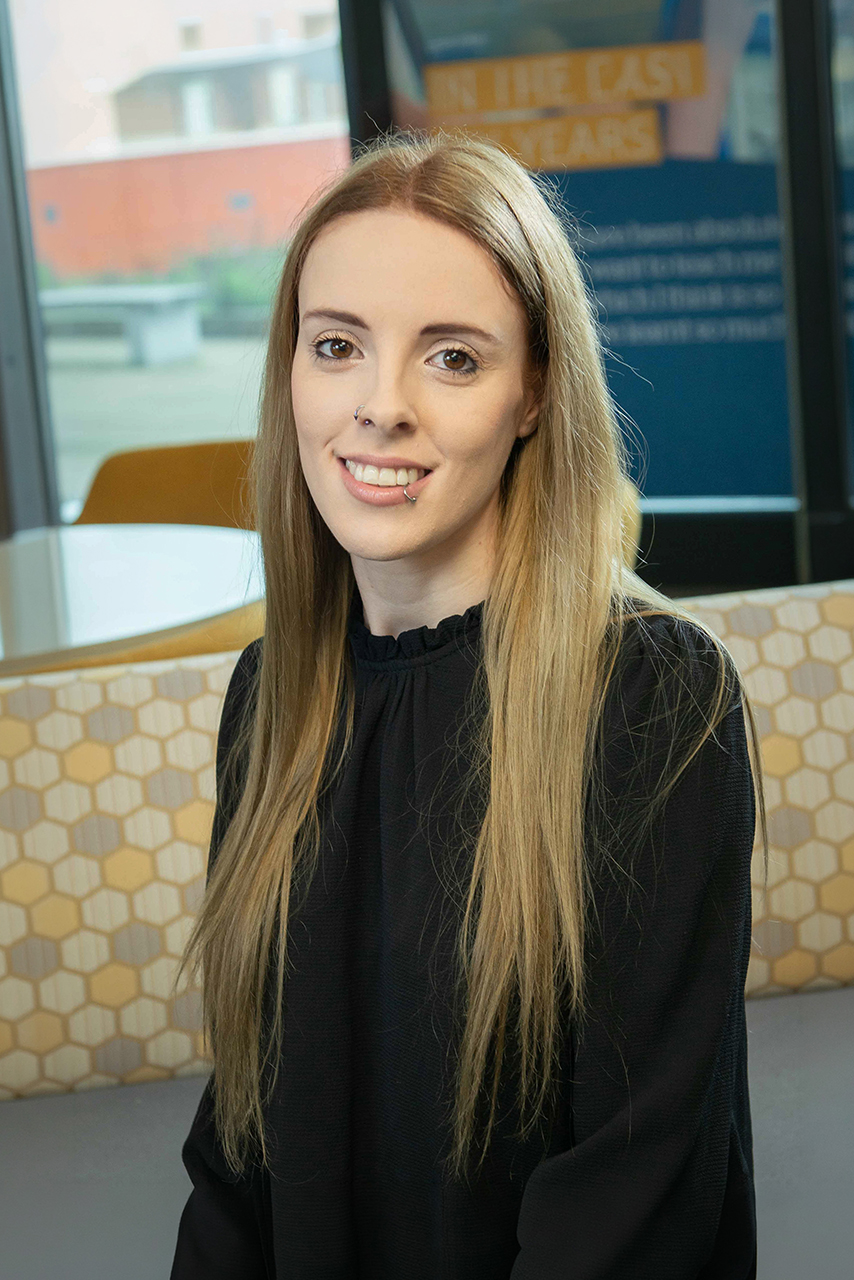 Dr Holly Wilkinson