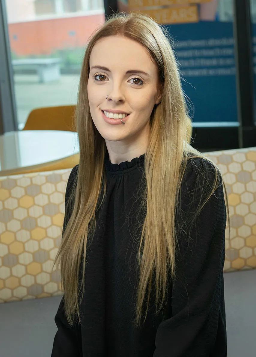 Dr Holly Wilkinson