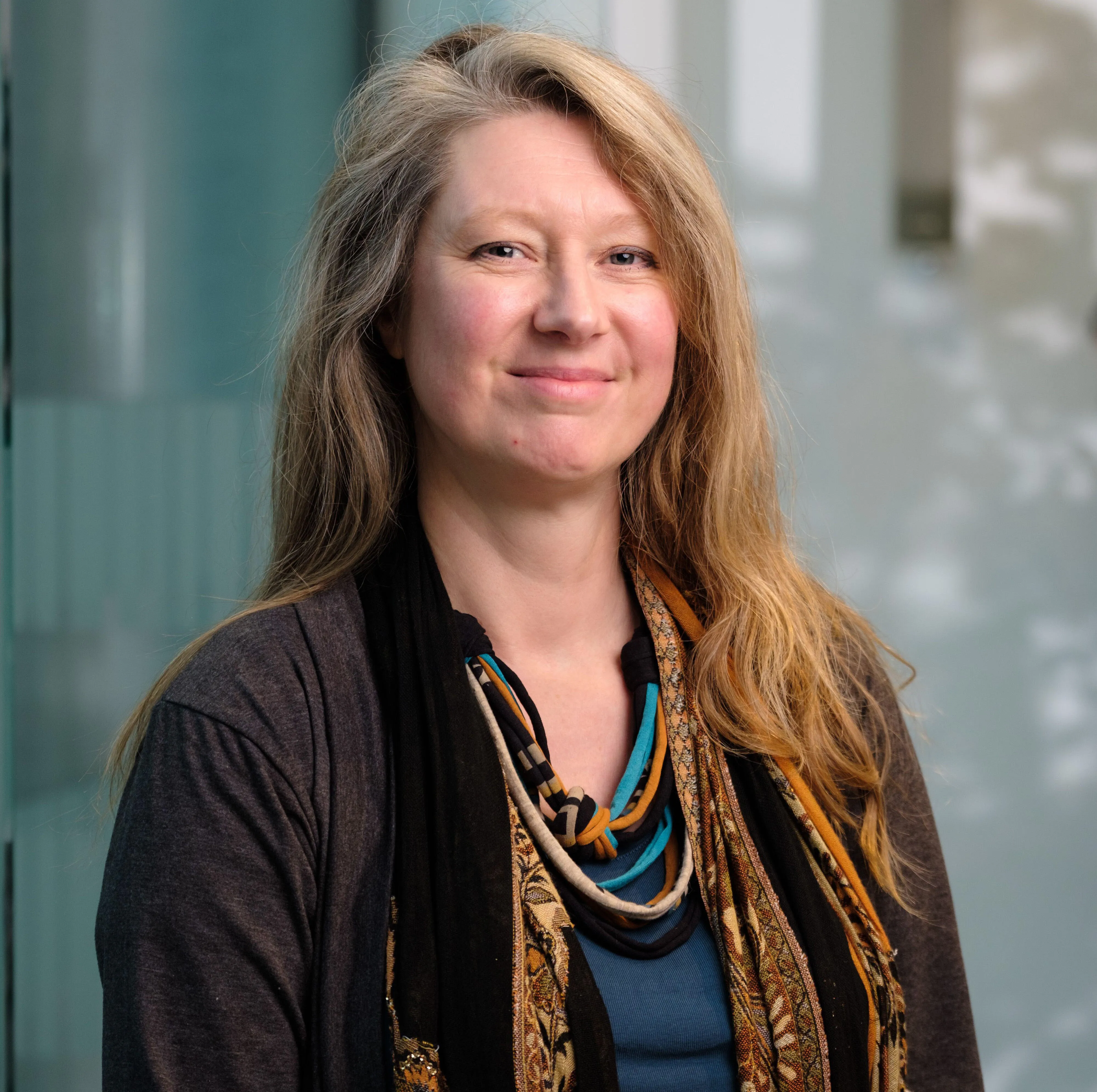 Dr Annette Schlosser
