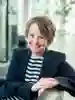 Dr Fiona Earle