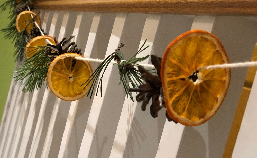 christmas decorations oranges