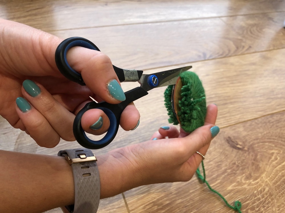 christmas wreath making pompom