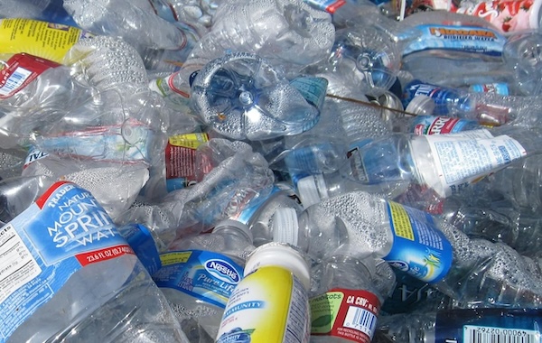 plastic-bottle-recycling-id637156798