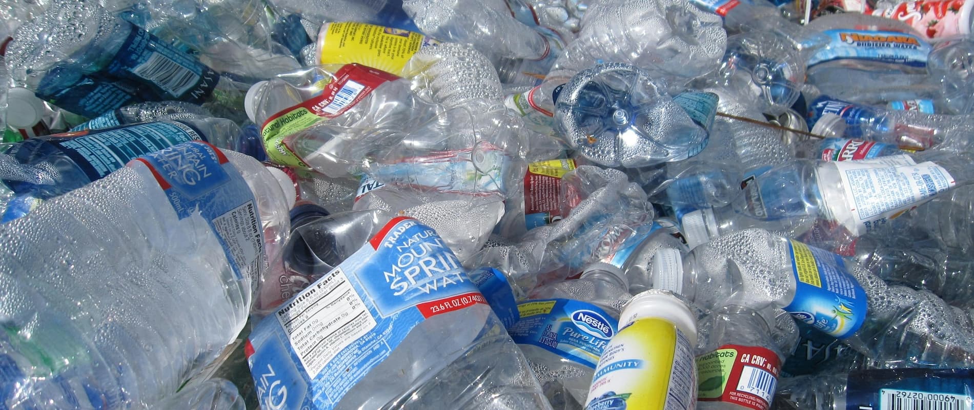 plastic-bottle-recycling-picture-id637156798