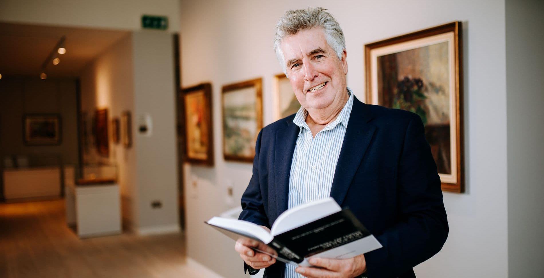 Dr Robb Robinson